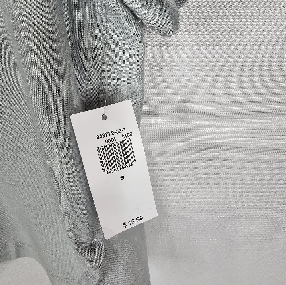 Old Navy Active Cloud Soft Cropped Tee NWT - Picture 5 of 9